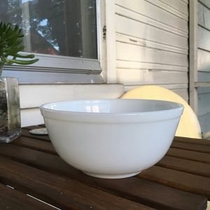 Pyrex 403 true opal mixing bowl